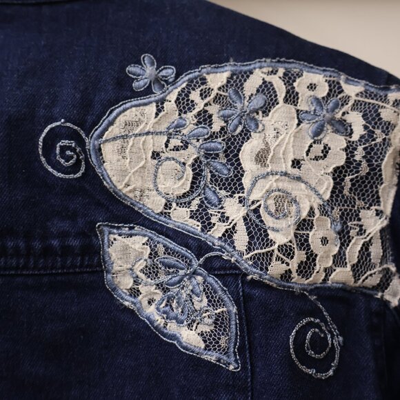 Choices Stunning Denim Jacket with Lace Applique accents Size Petite Medium - Picture 10 of 16